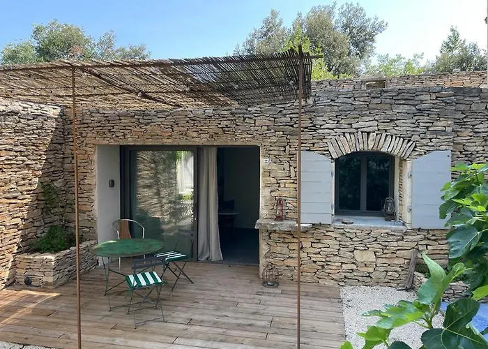 ゲストハウス La ニーム